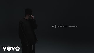 Kadr z teledysku TRUST tekst piosenki NF