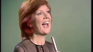 CILLA BLACK &quot;Something Tells Me&quot; (Feb 1976)