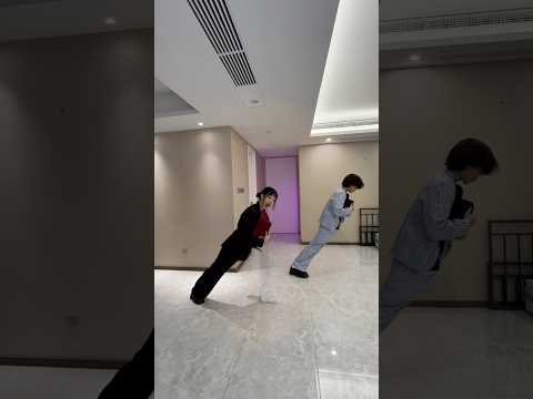 Pay attention to how we did this🎩#michealjackson #dance #couple #zoey #challenge