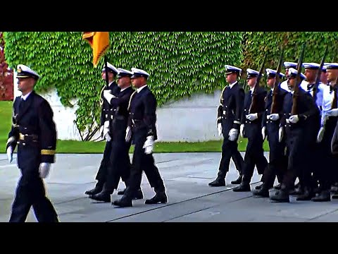 Preußens Gloria (Marsch) Ehrenformation der Bundeswehr - Wachbataillon/Stabsmusikkorps Berlin