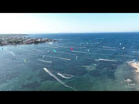 KITE SURF GREECE, ΕΝΤΥΠΩΣΙΑΚΕΣ ΑΣΚΗΣΕΙΣ, ΑΡΤΕΜΙΔΑ, ΕΛΛΑΔΑ - DANCING ON WATER, ARTEMIDA, DRONE VIDEO