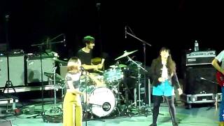 Chairlift - Frigid Spring (w / Nite Jewel) (Greek Theatre, Los Angeles CA 9/4/12)
