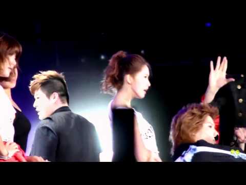 [SNSD] Sexy Dance Battle @ SMTown NewYork[HD]