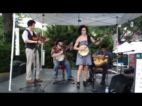 Miss Moonshine Buckdancing & Banjoing - Stone Mountain Wobblers - Billy in the Lowground