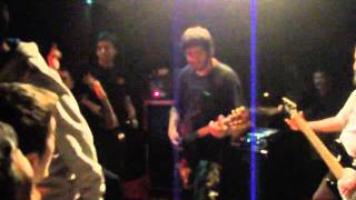 Mil Caras - Stand By (Earth Crisis) @ La Panaderia 07/08/11