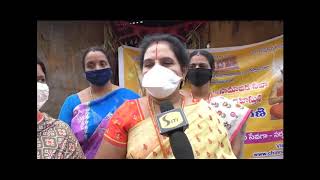Covid 19 - Vijayawada Vikasa Tarangini supply provisions to the needy people