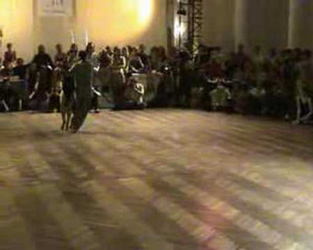  Silvina Valz  and  Oliver Kolker  are  dancing  to  the  milonga  "  No Hay Tierra Como La Mia  "