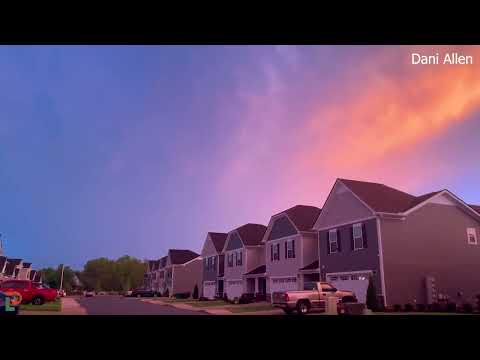 Stunning sunset outside of Nashville, Tennessee with Lightning - July 9, 2022