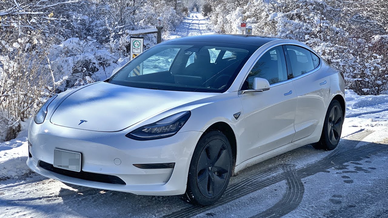 5 Things to Know Before Buying a Tesla in Canada: Winter range, battery degradation...