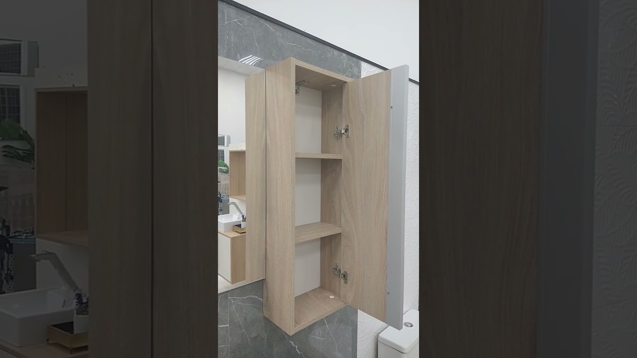 Conjunto de banheiro amadeirado