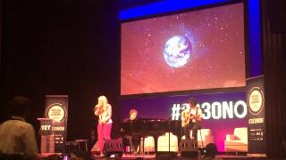 Natasha Bedingfield singing &quot;Love Song to the Earth&quot; at Social Good Summit