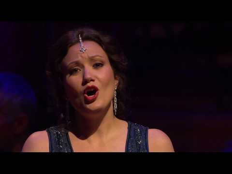 download lagu mp3 mp4 Me Voila Seule Dans La Nuit, download lagu Me Voila Seule Dans La Nuit gratis, unduh video klip Download Me Voila Seule Dans La Nuit Mp3 dan Mp4 320kbps Gratis