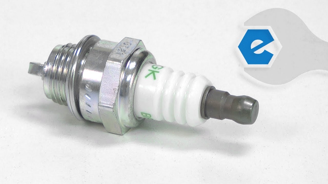 Replacing your Trimmer Spark Plug