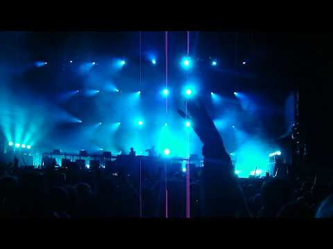 Tiësto @ Breda Live (Sandro Silva & Quintino vs. Mc Ambush - Epic (Makj Edit))