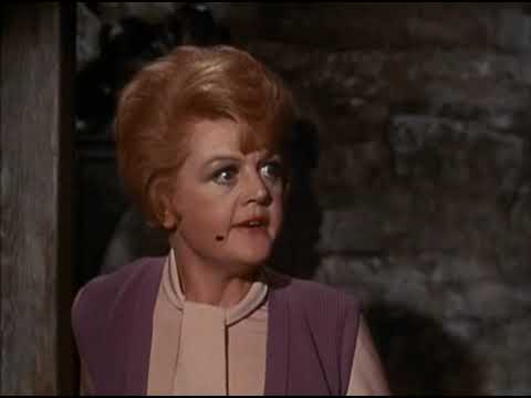 Armour and museum pieces clatter to life in the trailer’s coastal battle montage