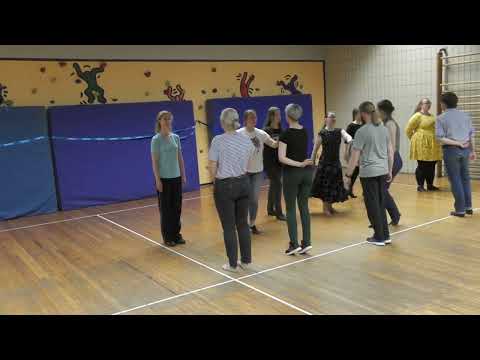 Saltatio – Historisches Tanzen Aachen e. V. – Red House