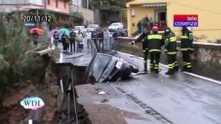 preview picture of video 'Cetraro: smottamento coinvolge due auto, due feriti'