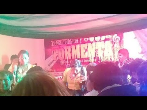 Aidé y su grupo los Poderosos Ángeles del Salay en la Boda De Wilber & Marina