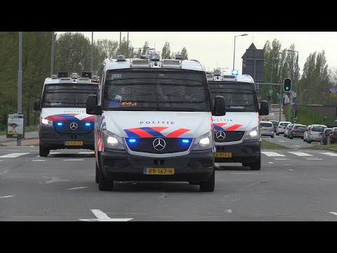 Politie motoren en Mobiele eenheid begeleiden spelersbus van Ajax vanaf de Kuip in Rotterdam 9-5-21