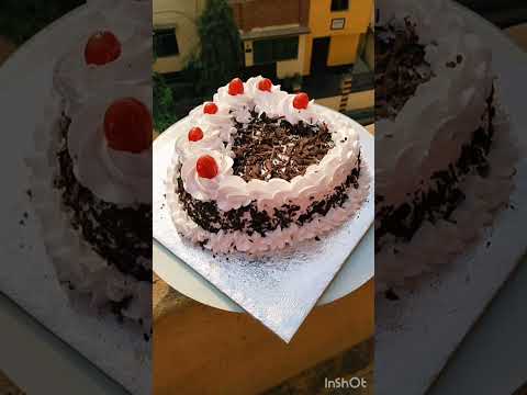 Black 🖤🥳🎉🫅 ForestCake Design #cake #shortsfeed #cakedesign #shorts #viralshorts #birthdaycakedesign