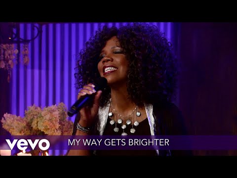 Lynda Randle - Walking Up The King's Highway (Lyric Video / Live)