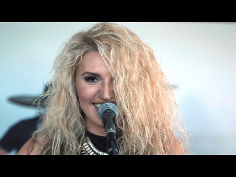 Paulina Jayne - Country Music Everywhere (Official Music Video)