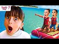 Qui CONSTRUIRA Le MEILLEUR RADEAU C Est La CATASTROPHE SweetyVlog 7