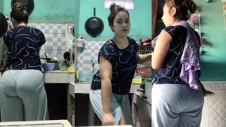 Download lagu KESIBUKAN TANTE RANI2 PAGI2🍑🍑🍑 #viral #masukberanda #gemoy #stw #pemersatu_bangsa  mp3