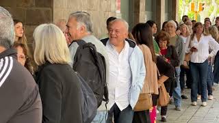 Demoras y largas filas de jubilados en tribunales por cambios en la firma de poderes