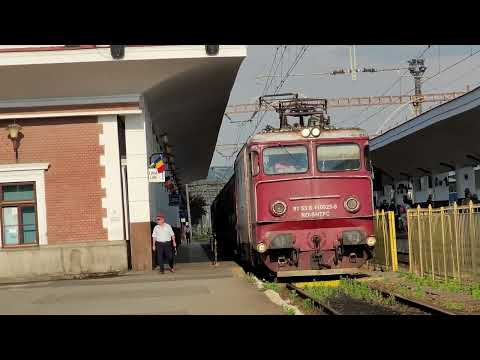 R 3080 Cluj Napoca - Teius pleaca din statie de la linia 1