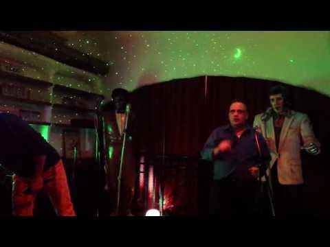 spunta la luna dal monte