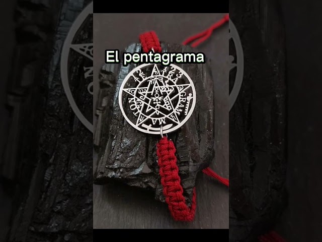 Vídeo relacionado con Simboliks Amuleto Higa, Mano Puño, collar Higa dorado, Colgante puño de la Suerte, Amuleto Protector contra el Mal de Ojo, Regalo hombre, mano de la Diosa, incluye pulsera de regalo