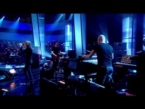 Thumbnail for Portishead - Machine Gun HD (Live on Later with Jools Holland 2008)