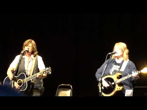 Four Voices - Shame On You - Live at Meadow Brook in Rochester HIlls, MI on 6-9-17