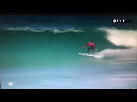 Filipe Toledo vs Kanoa Igarashi J Bay