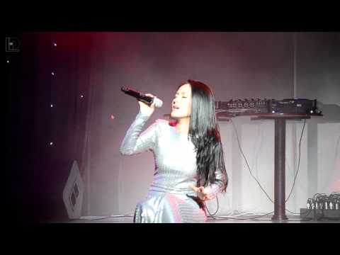 phòngtràdavàng-LIVE-Mong anh về - Phương Linh.avi