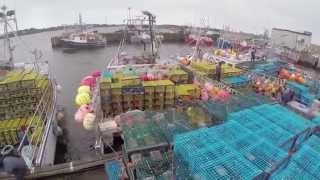 preview picture of video 'Yarmouth Lobster Boats - Loading The Gear'