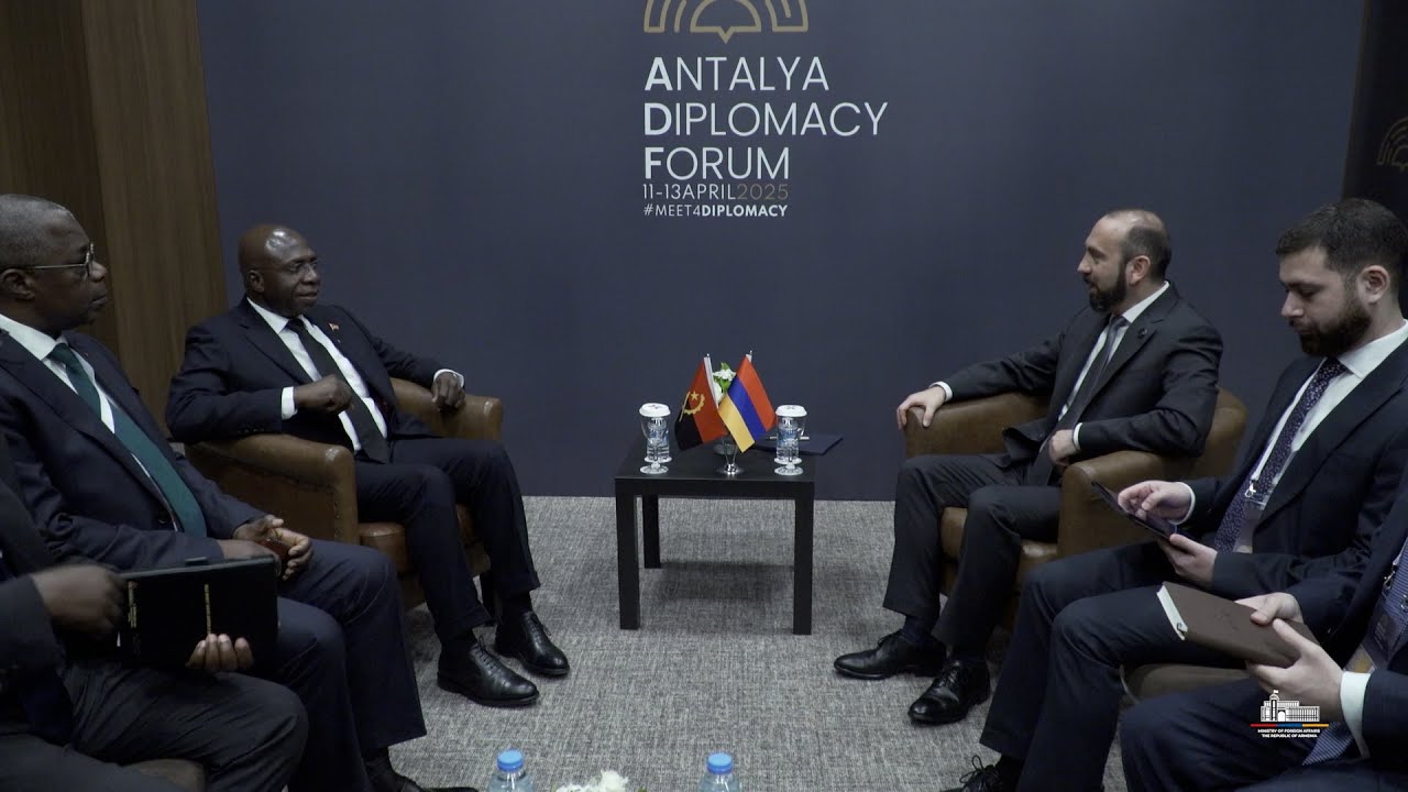 Meeting of the Foreign Ministers of Armenia and Angola