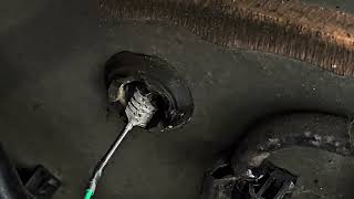 Audi A4 rear sunroof drain cleaning, applicable to most Audis