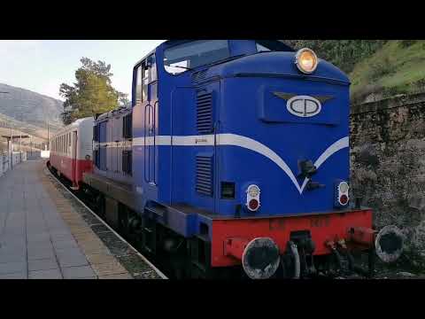 1413 on The Douro Valley line, Portugal, 2nd December 2022