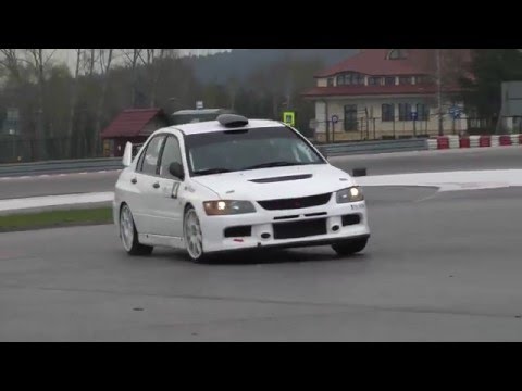 Różak Tomasz  - Mitsubishi Lancer EVO IX - SuperOES 4 Runda  Tor Kielce 16-04-2016