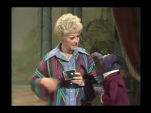 The Muppet Show - 118: Phyllis Diller - Blackout: Pocket Camera (1976)