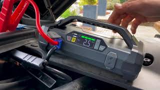 Štartovací zdroj (JumpStarter) s kompresorom, 74Wh/2000A, 12V