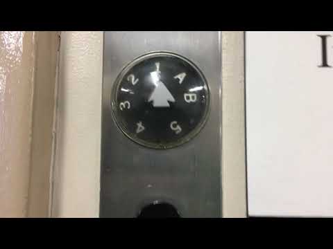 AWESOME 1940s OTIS Traction Elevator in Des Moines!