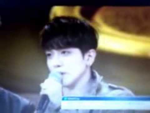 CNBLUE receiving award Golden Disk Awards2014