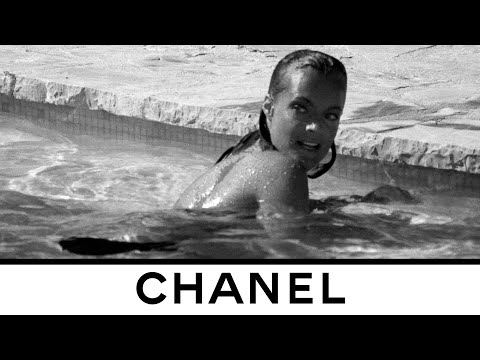 Spring-Summer 2021 Teaser of the Show by Inez & Vinoodh — CHANEL Shows thumnail