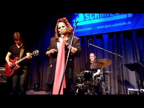 Gregor Hilden Band und Harriet Lewis - Sunday Kind of Love