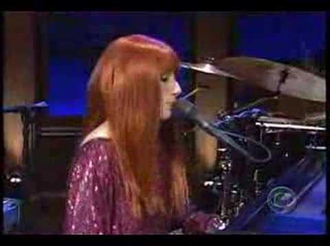 Tori Amos - Big Wheel - Live On The Late Late Show