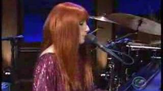 Tori Amos - Big Wheel - Live On The Late Late Show