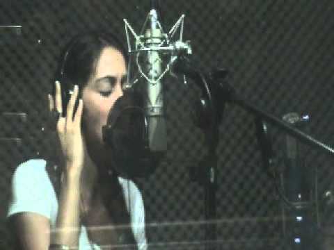 Cindy Bravo@ zion prod.AVI